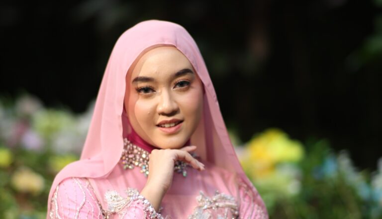 Libatkan teman kreatif Jogja dan Purwokerto, Assalova luncurkan single baru “Dear My Younger Self”