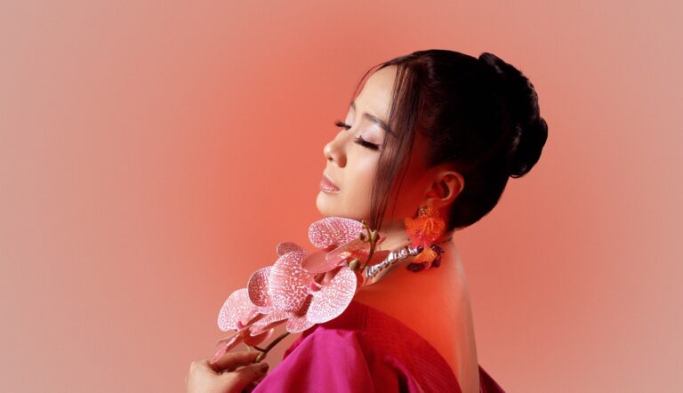 Astrid rela melepaskan di single baru “Silahkan”