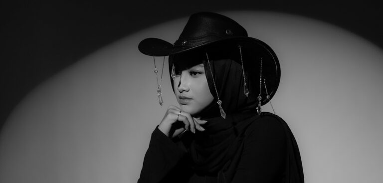Gandeng Mahatamtama dari Coldiac, Nadine Fatiana luncurkan single “Limits”
