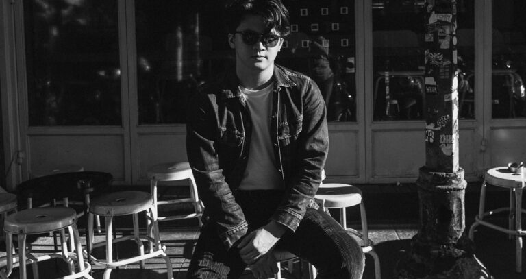 Kecuali drum, Jordan Susanto mainkan semua alat musik di single terbaru “Senopati In The Rain”