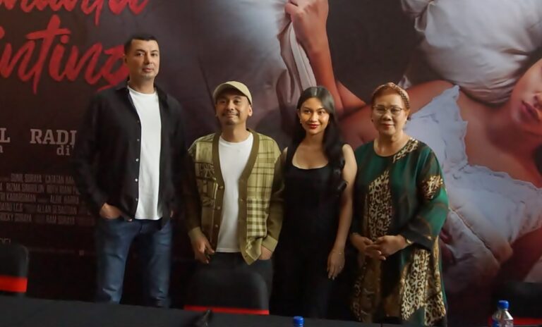 Kembali jadi sutradara, Sunil Soraya lahirkan calon film ikonik “Catatan Harian Menantu Sinting”