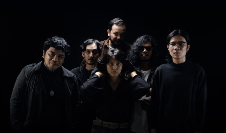Unit psychedelic pop asal kota Medan, Yoko City Ghost rilis album debut