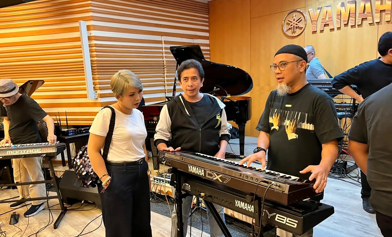 Para member Kubi di acara Synth Wave Revival: 80s Music with Yamaha!