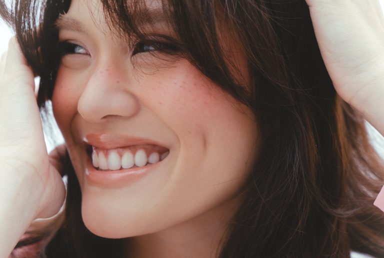 Lagu lucu Sheryl Sheinafia di single “Siapa Suruh Jatuh Cinta?”
