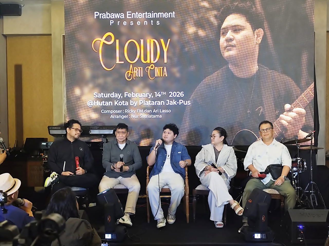 Presscon Cloudy - Arti Cinta
