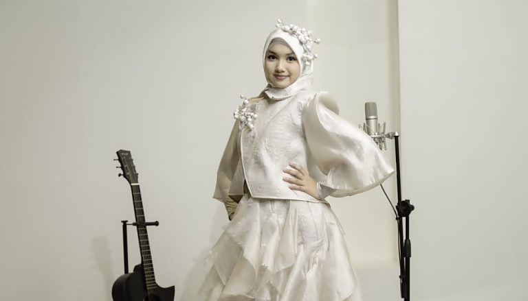 Alala Zahra rilis single bernuansa intim “Bundaku Tersayang”.